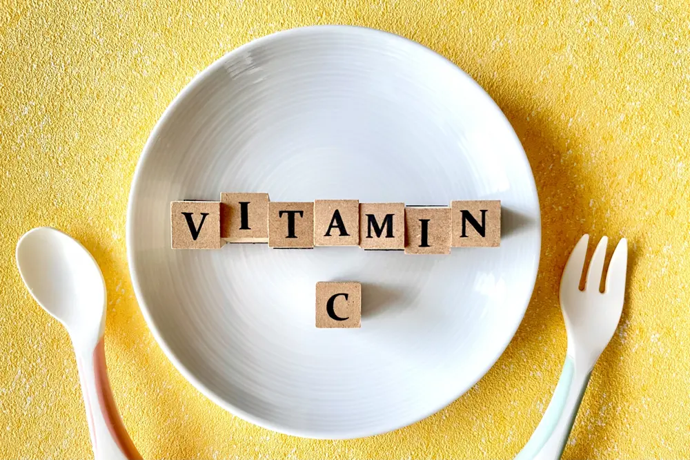 美肌のためのビタミンC、摂りすぎ症状に注意！上限は？