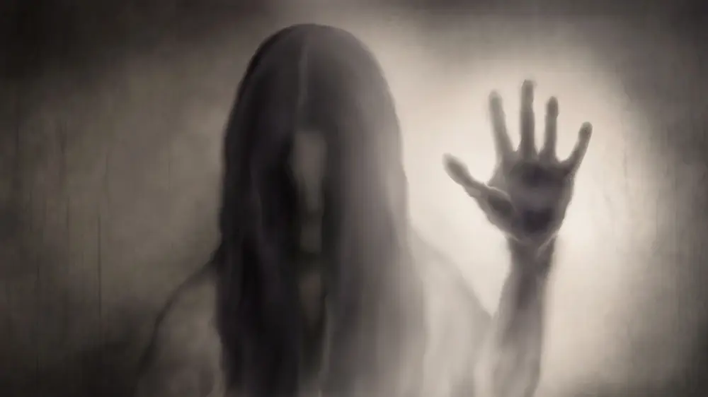 金縛りは幽霊のせい？薬剤師が明かす意外な理由と解き方